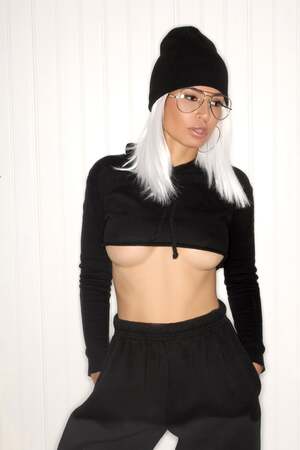 Veggie Qween nude 12