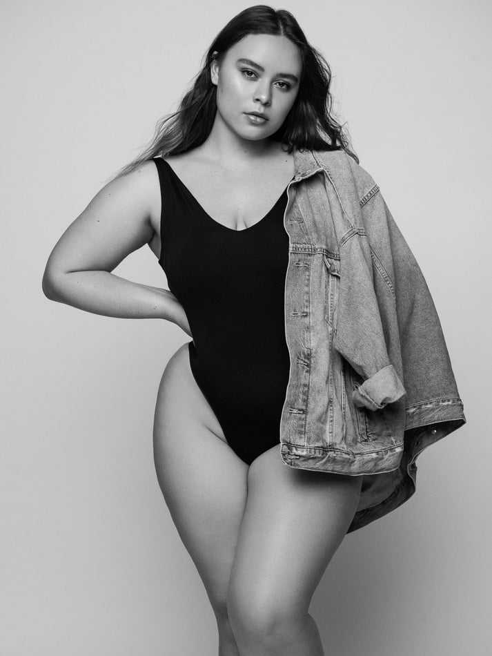 Venezia Cruz nude 10