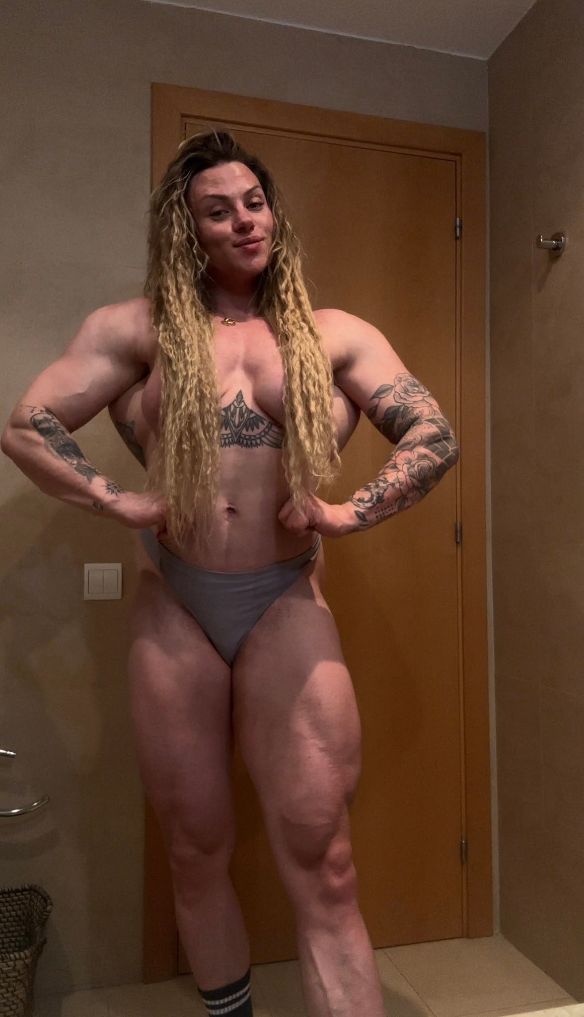 Vera Schroeder nude 5