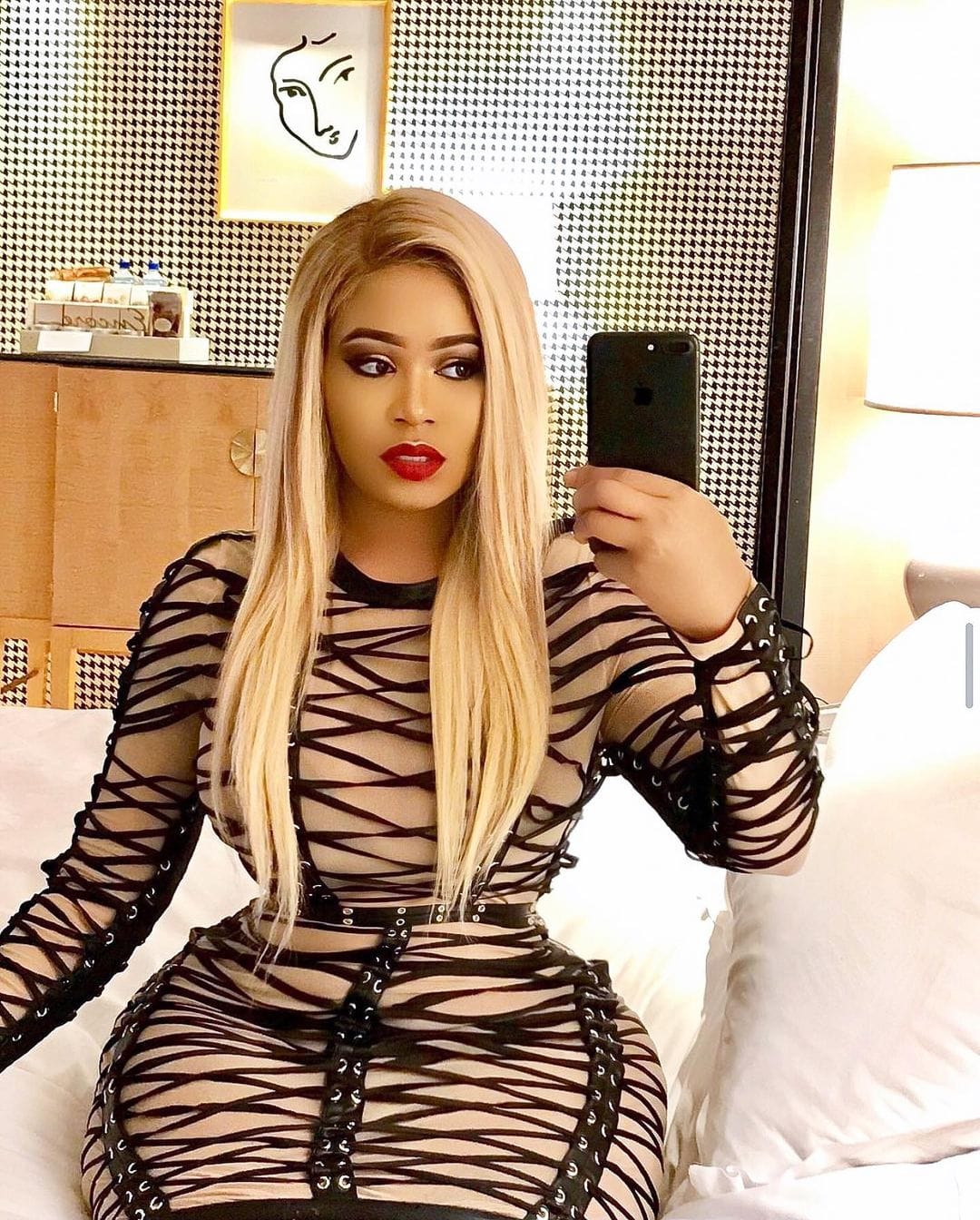 Vera Sidika nude 2