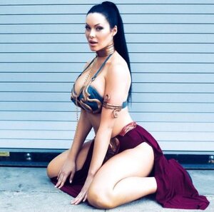 Veronika Black nude 9