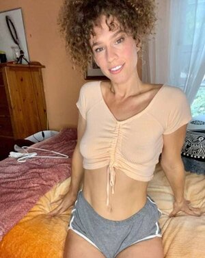 VibeWithMommy nude 7