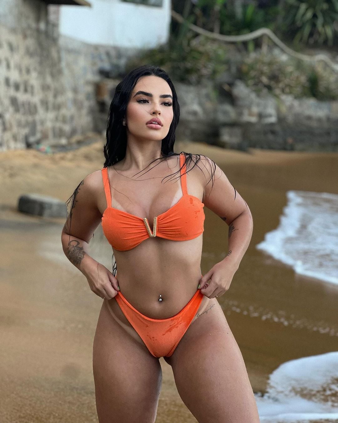 Victoria Azevedo nude 2