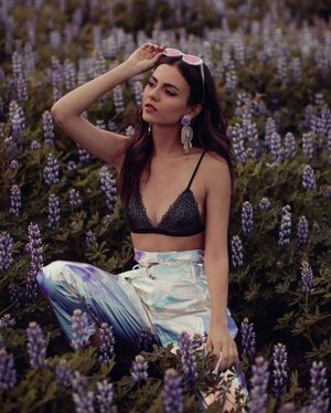 Victoria Justice nude 10