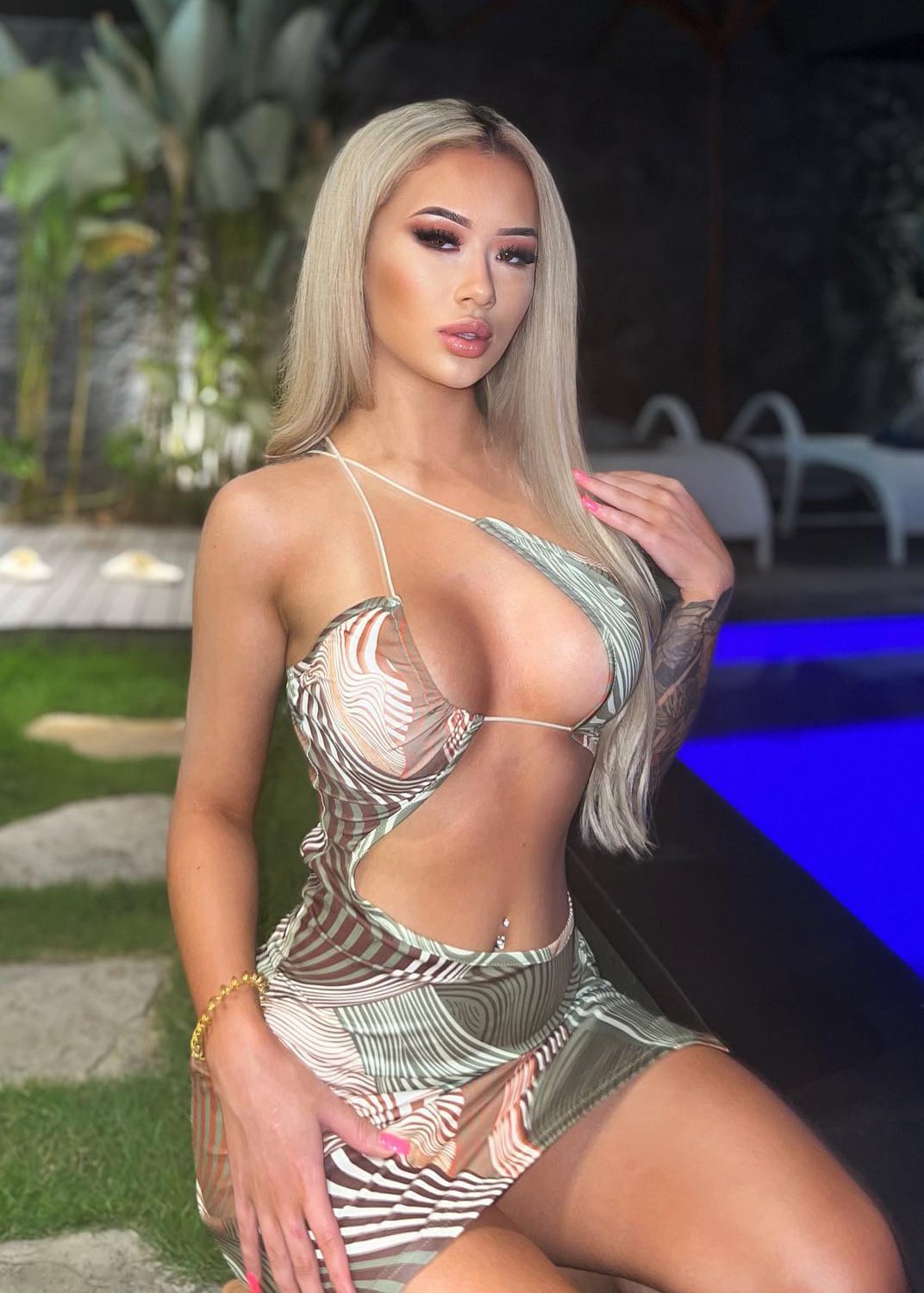 Victoria Mezei nude 3