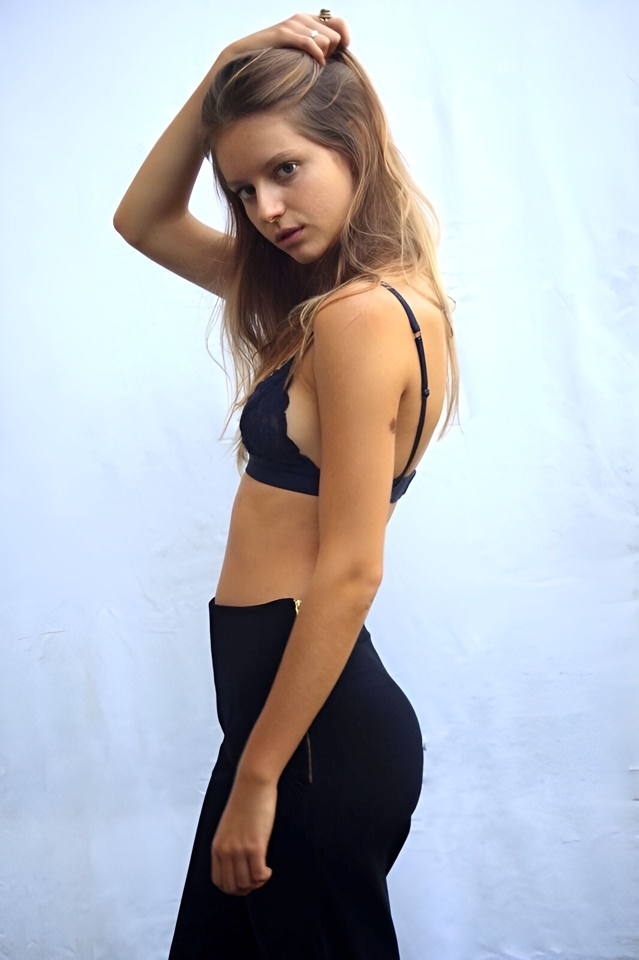 Victoria Mottet nude 4