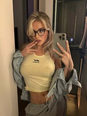 Victoria Smirnova nude 12