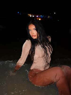 Viki Gabor nude 10