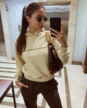 Viki Odintcova nude 5