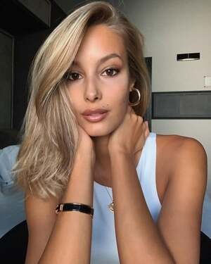 Viktoria Varga nude 5