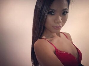 Vina Sky nude 12