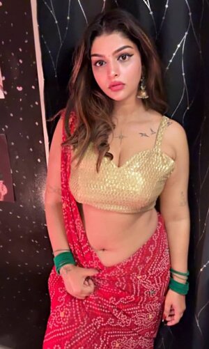 Vinni Chitara nude 2