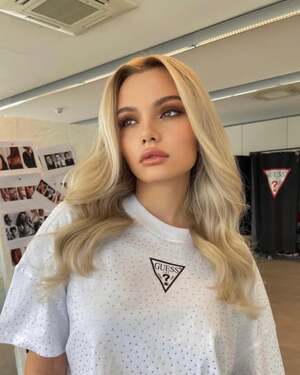 Violetta Seleznova nude 5