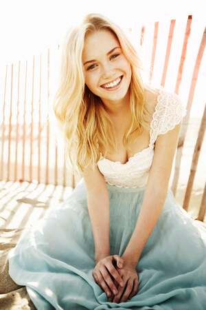 Virginia Gardner nude 10