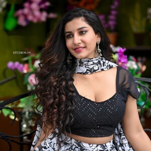 Vishnu Priya Bhimeneni nude 6