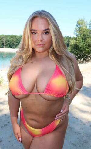 Vivian Bron nude 5