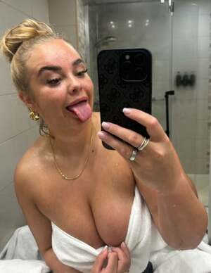 Vivian Bron nude 8