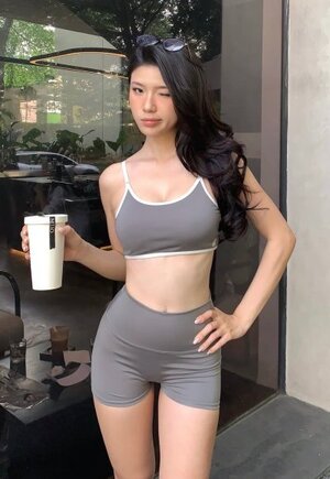 Vuong Minh Anh nude 4