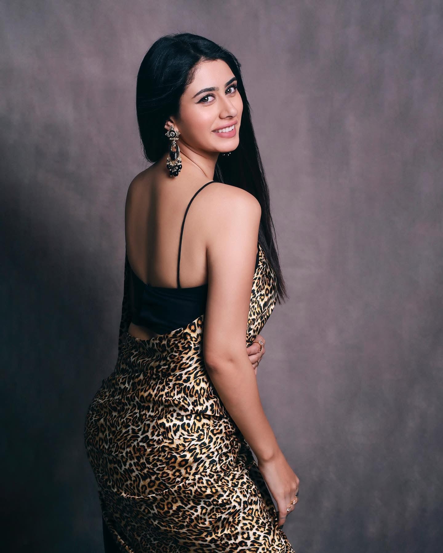 Warina Hussain nude 2