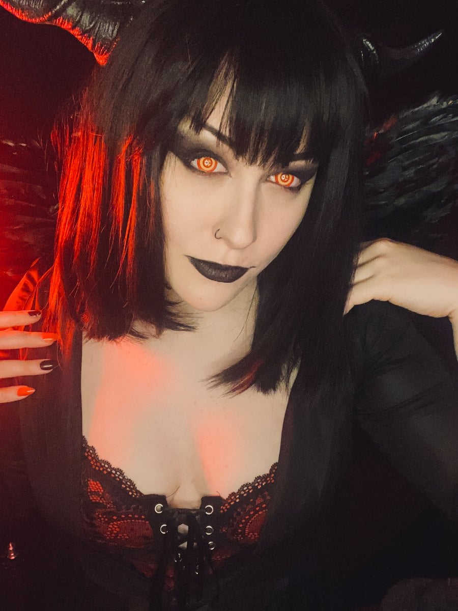 WhisperingPizza ASMR nude 6