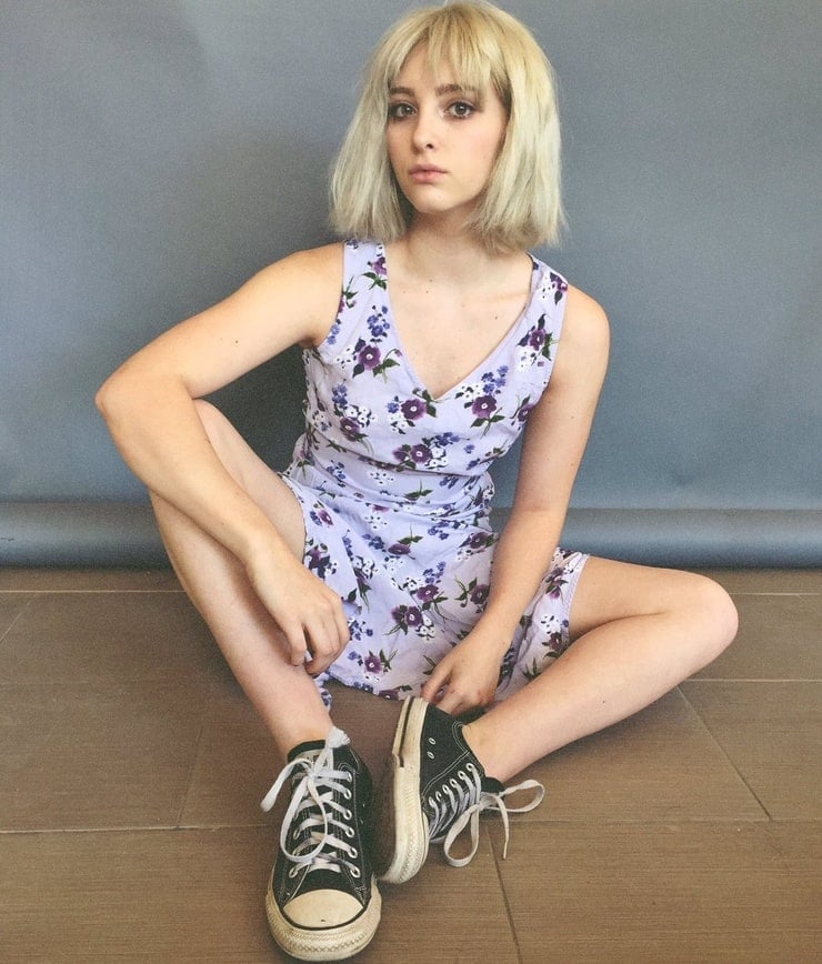 Willow Shields nude 2