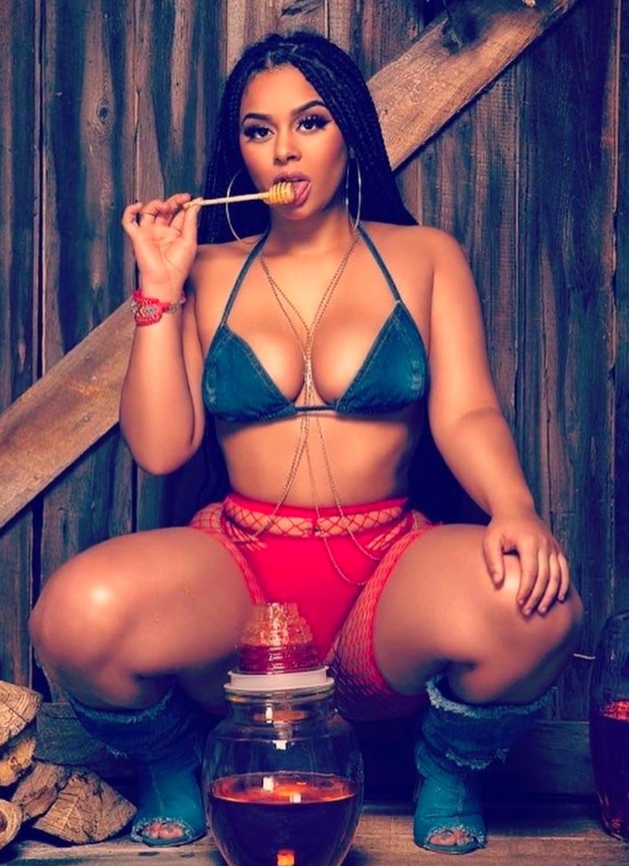 Winny Munoz nude 3