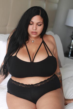 Xoe Nova nude 9