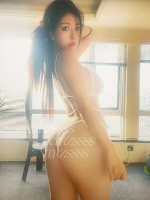 Xtrzssss nude 7