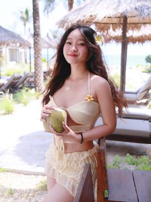 Xuan Phuong nude 12