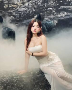 Xuan Phuong nude 7