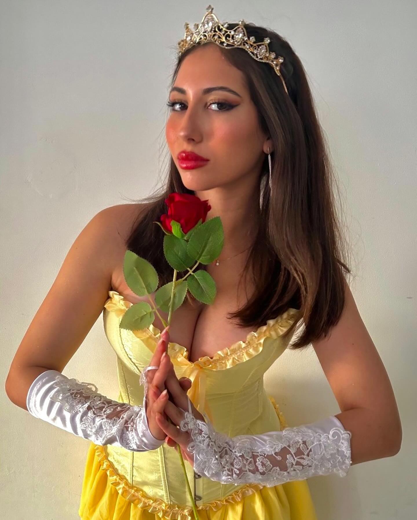 Yahel Uzan nude 8