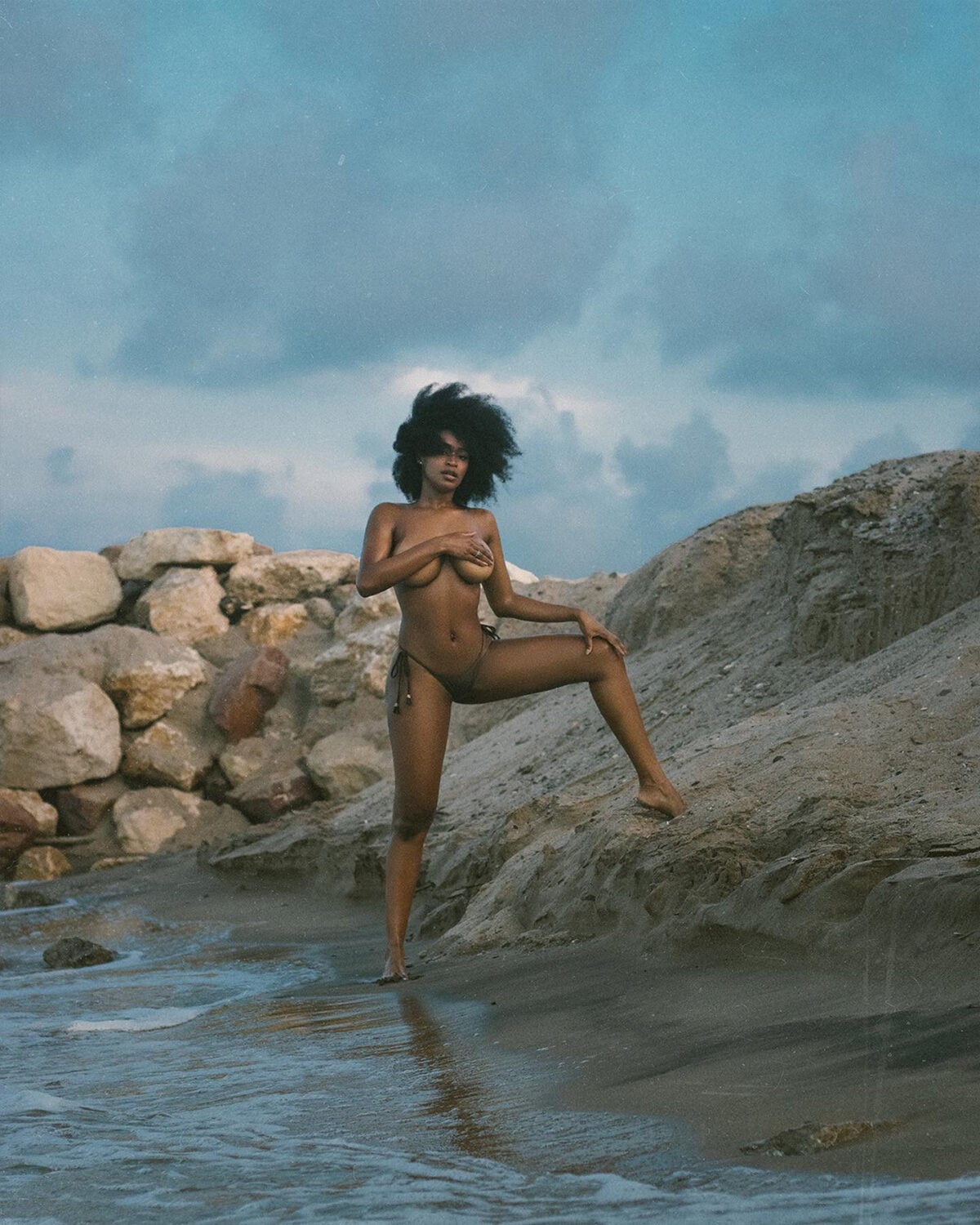 Yamiessence nude 12