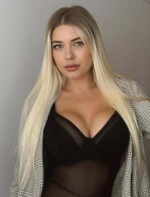 Yana Karpova nude 7