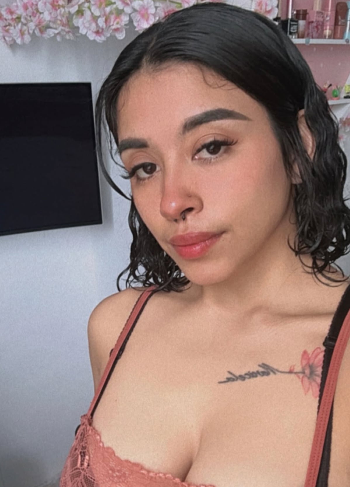 Yaresita Small nude 5