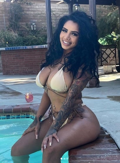 Yasmin Estrada nude 6