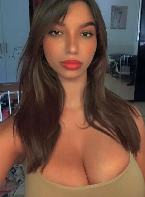 Yasmine Nigiotti nude 7
