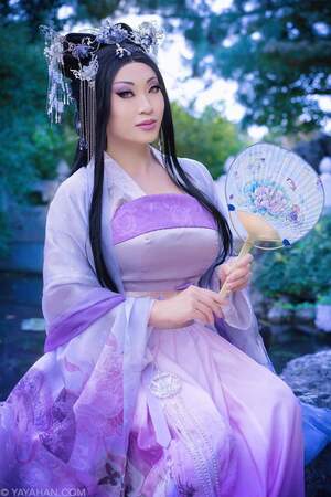 Yaya Han nude 4