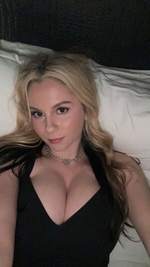Yellz0 nude 11