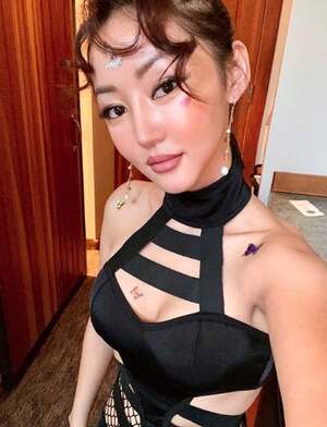 Yeonmi Park nude 5