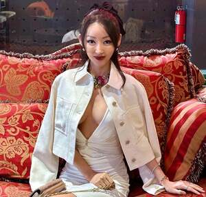 Yeonmi Park nude 8
