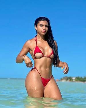 Yesli Gomez nude 2