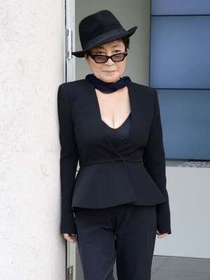 Yoko Ono nude 3