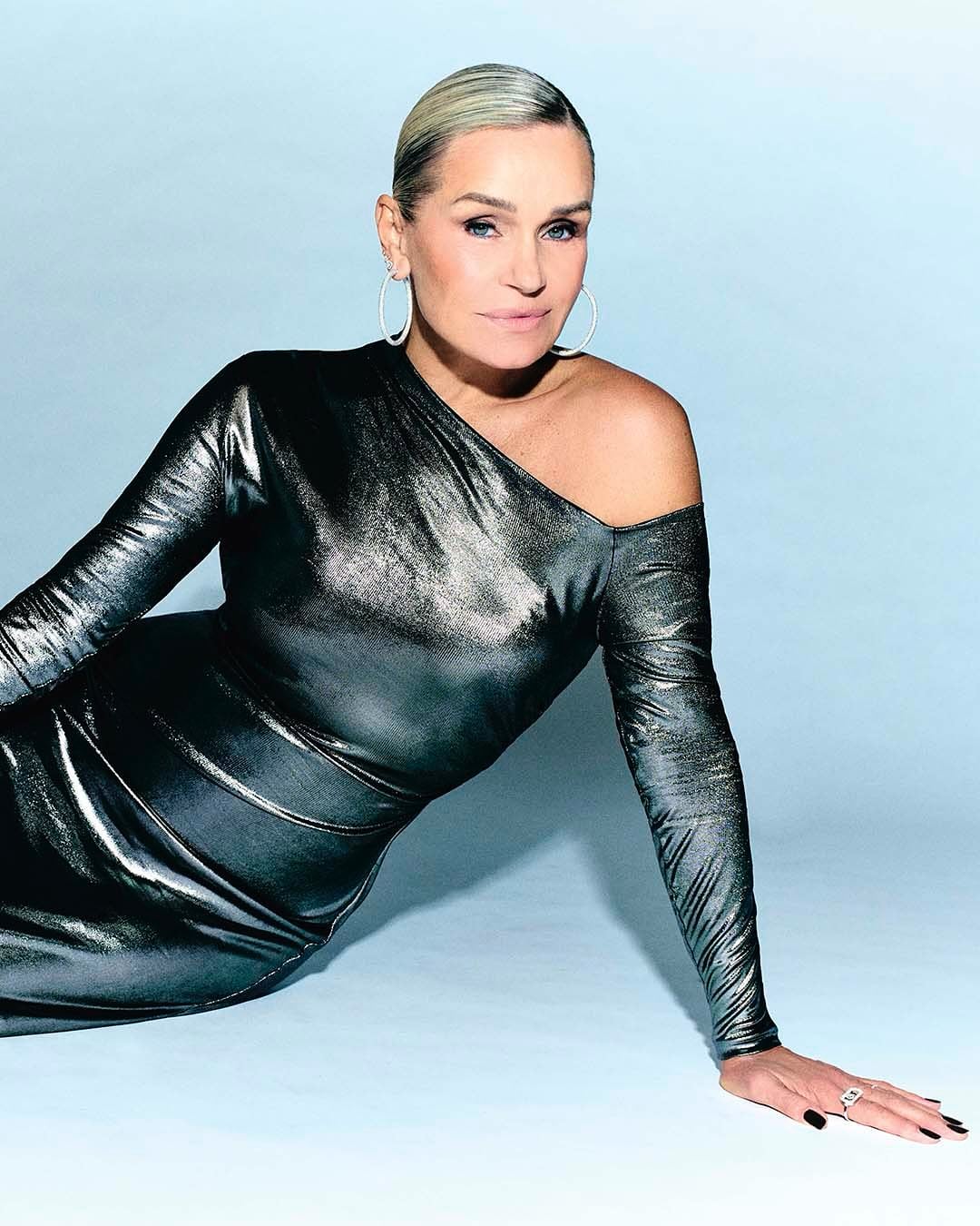 Yolanda Hadid nude 8