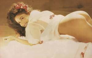 Yona Magalhaes nude 4