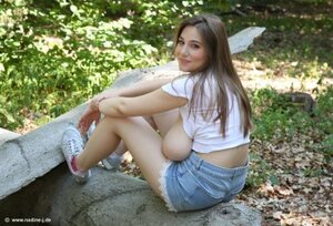 Yonia nude 7