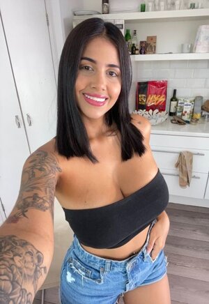 Yorgelis Carrillo nude 6
