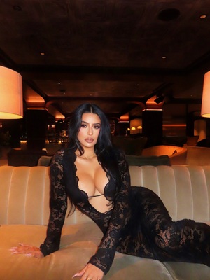 Youzella nude 7