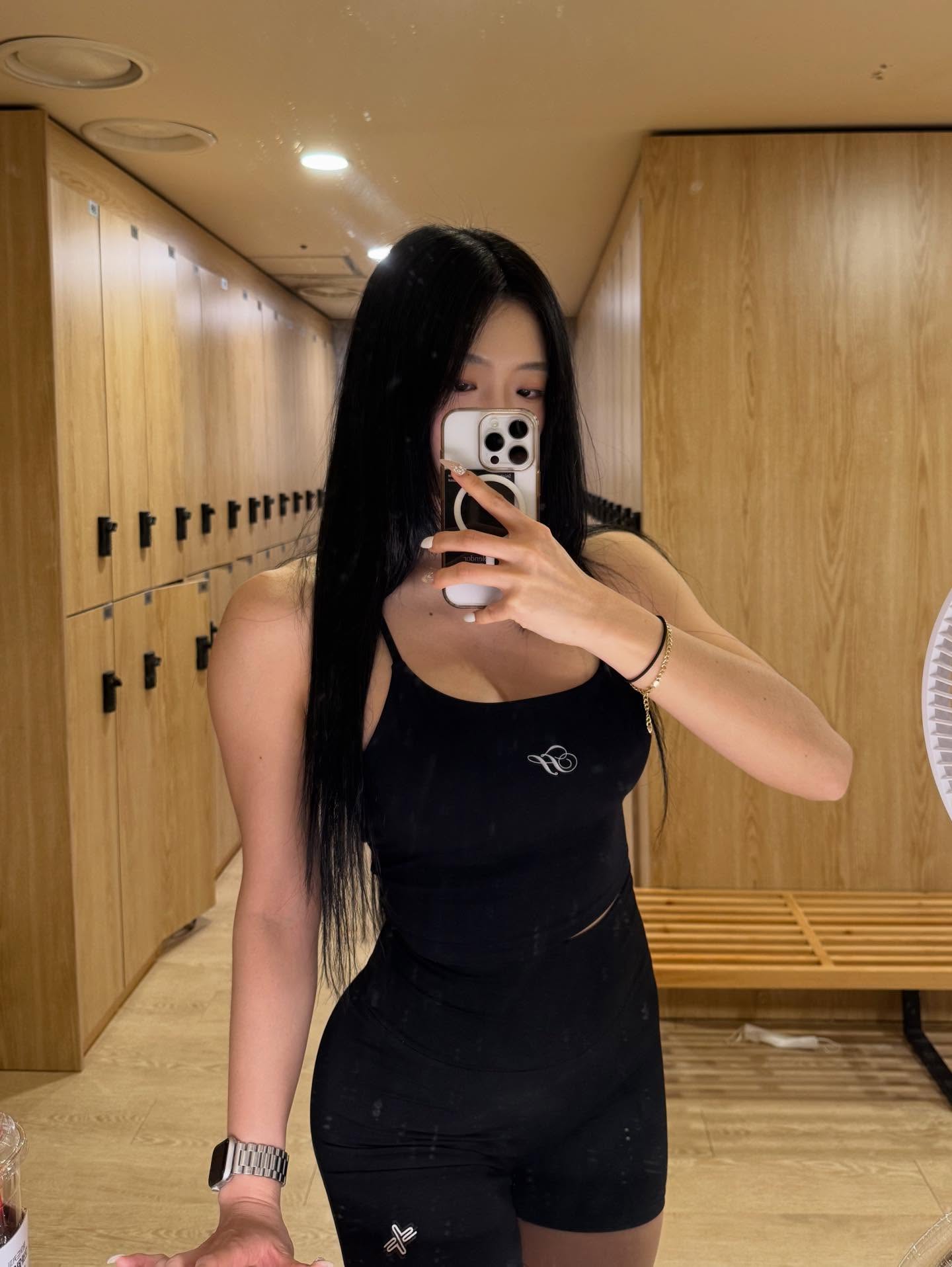 Yu Ri Seo nude 5