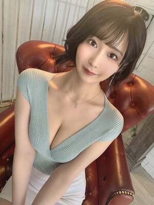 Yui Hina nude 4