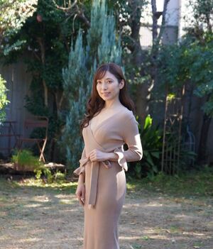 Yuko Shiraki nude 11